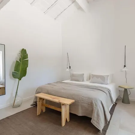 Amago Guest house *